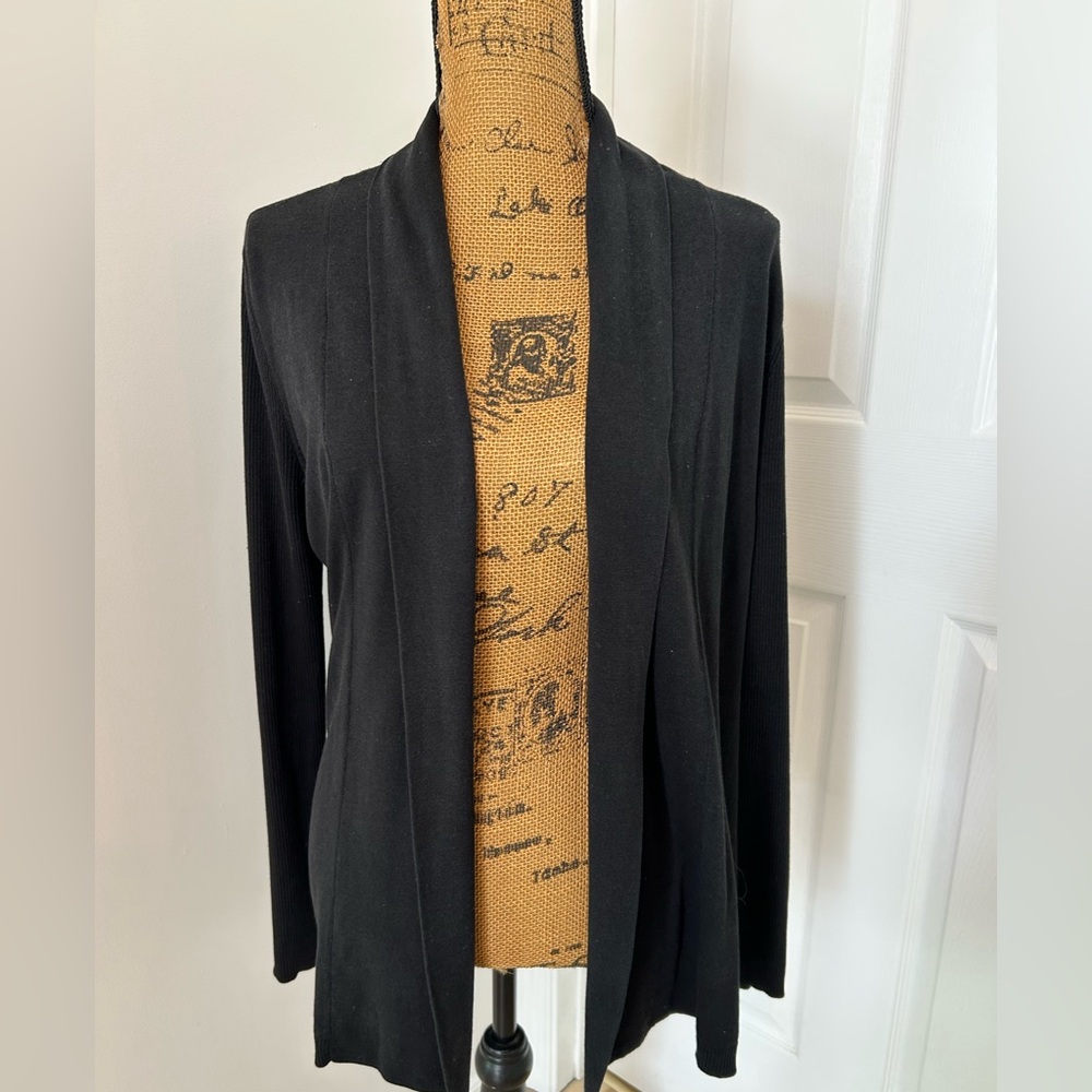 Banana republic black cardigan. Great condition.